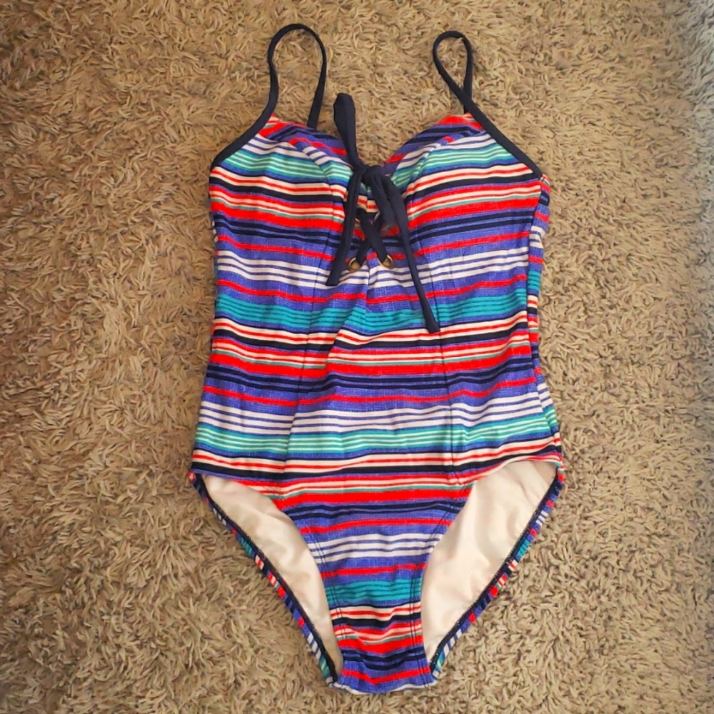 One piece swimsuit. Fourth of July!🎆🍦🌞